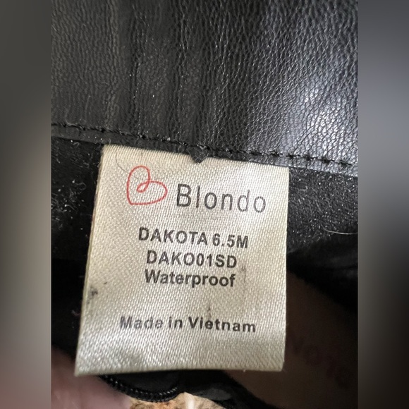 NWOT Blondo Dakota Waterproof Ankle Boot. Color: Black Nubuck Size: 6.5 - Picture 8 of 9